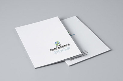 咸安区画册设计：以纸为媒，镌刻城市的精神图腾